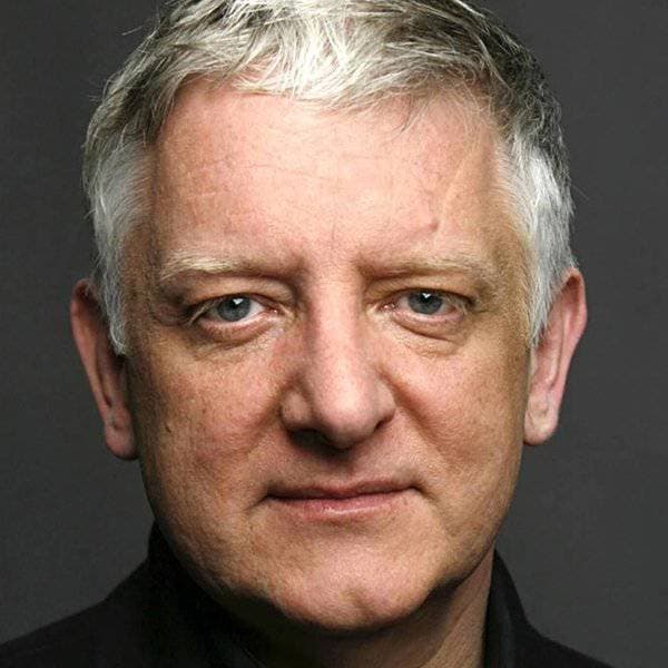 Simon Russell Beale