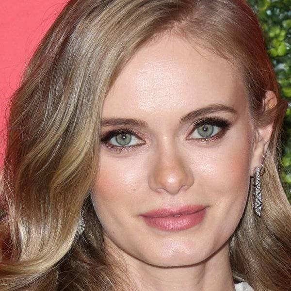 سارة باكستون