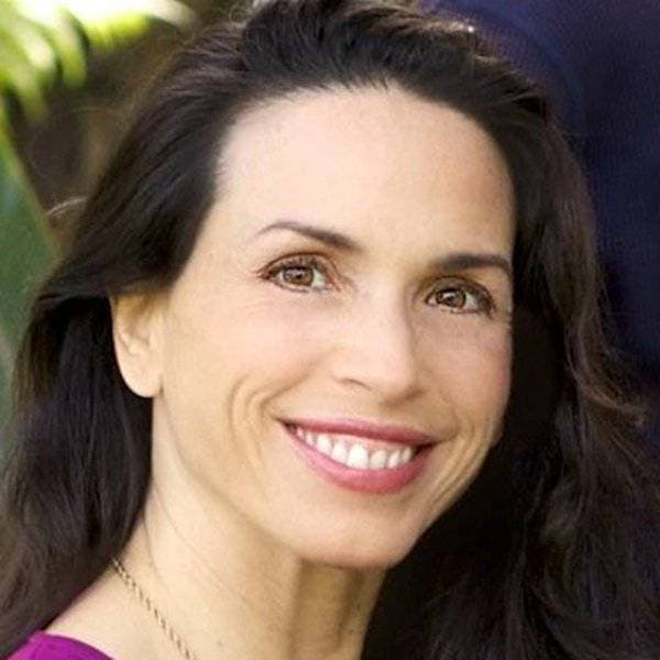 تاسيا فالينزا