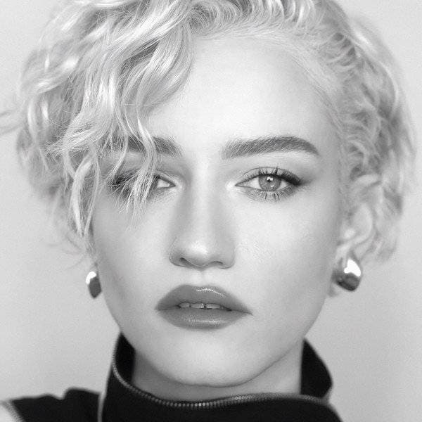 Julia Garner