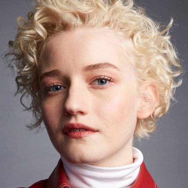 Julia Garner