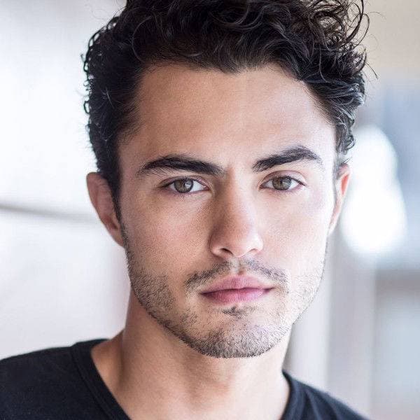 دارين بارنت