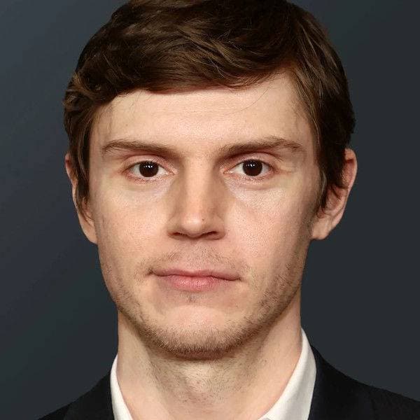 Evan Peters