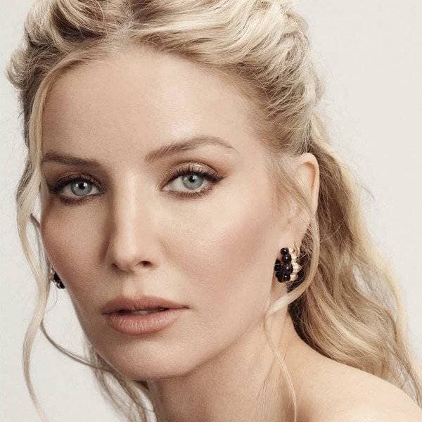 Annabelle Wallis