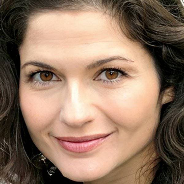 جاكلن هنيسي